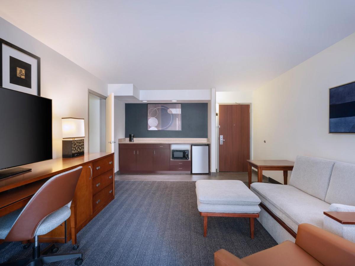 Hotel Courtyard North / I-75 Fletcher
